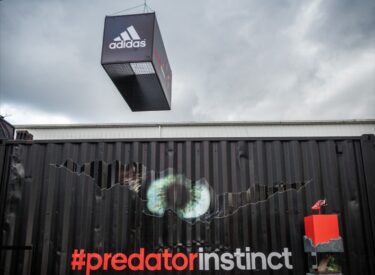 Marquage de container Predator Instinct x Adidas Road Show